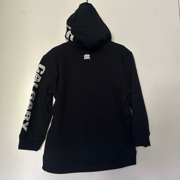 Might Wear Sports Calgary Flames Pull Over Black and Red Hoodie - Picture 3 of 10